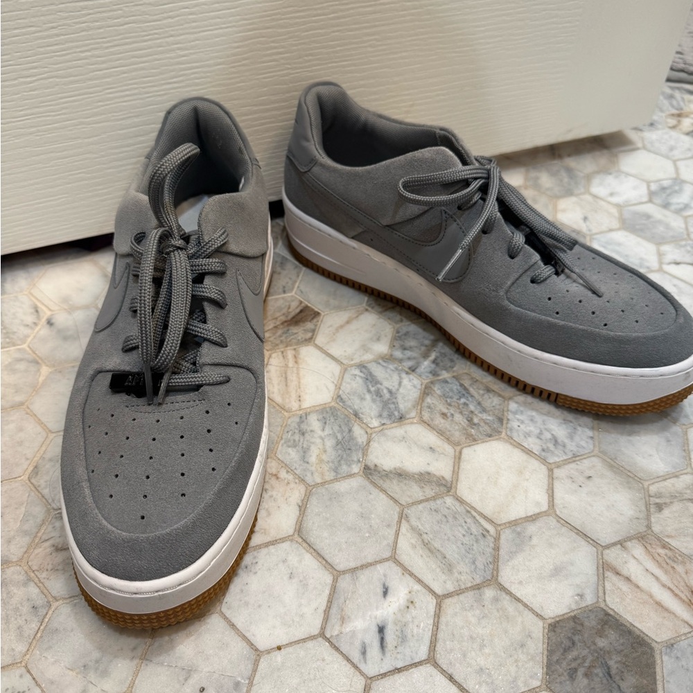 Nike Women's Gray Sneakers